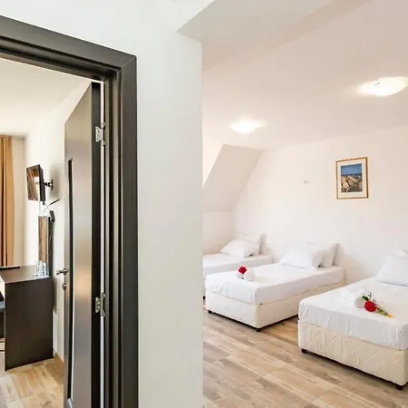 Elidis 招待所 普里莫尔斯科